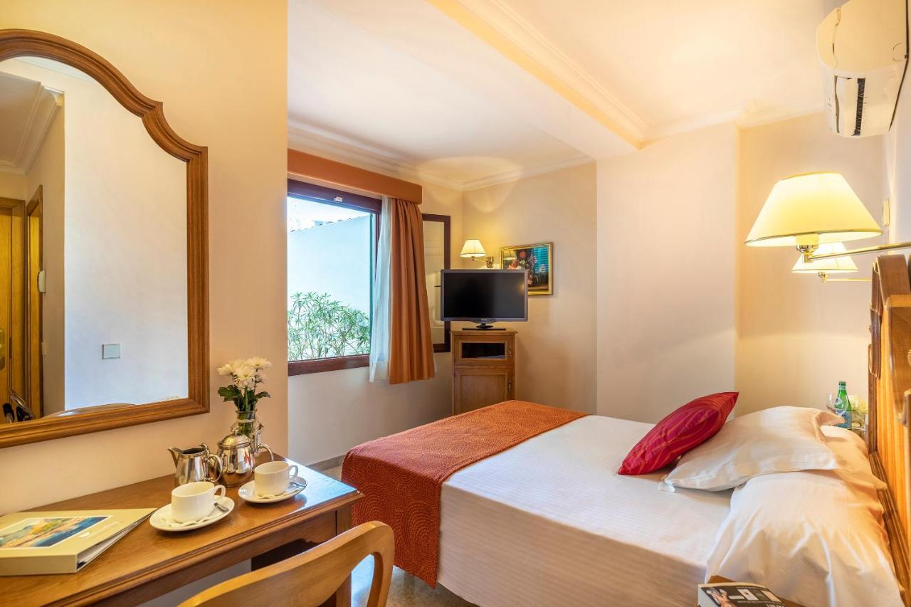 Hotel Miramar Mallorca Port de Pollença Rum bild